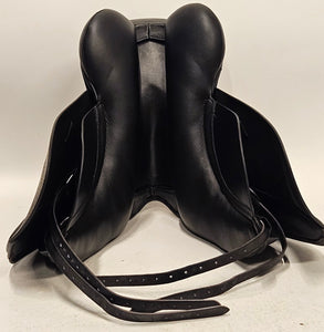 Paul Jones Dressyrsadel 17"/W