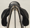 Load image into Gallery viewer, Connector Dressyrsadel 17,5"/3,5
