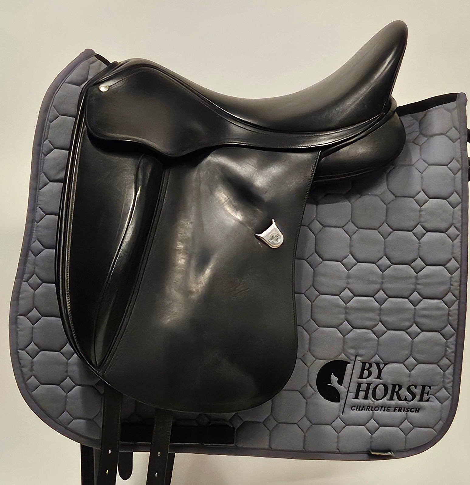 Bates Innova Dressyrsadel 17,5"/M