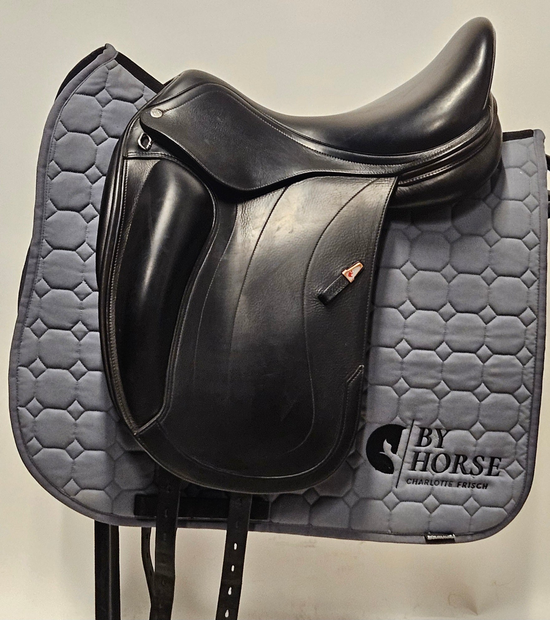 Equipe Olympia Dressyrsadel 17"/+2