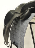 Load image into Gallery viewer, Prestige Monza K D Dressyrsadel 17/33 M +2
