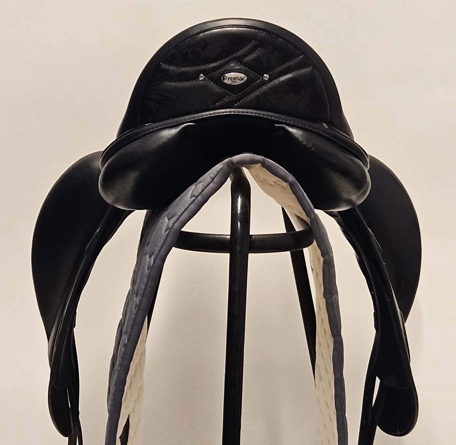 Prestige Philosophy Dressyrsadel 17"/34