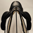 Load image into Gallery viewer, Prestige Venus Style K Dressyrsadel 17"/33
