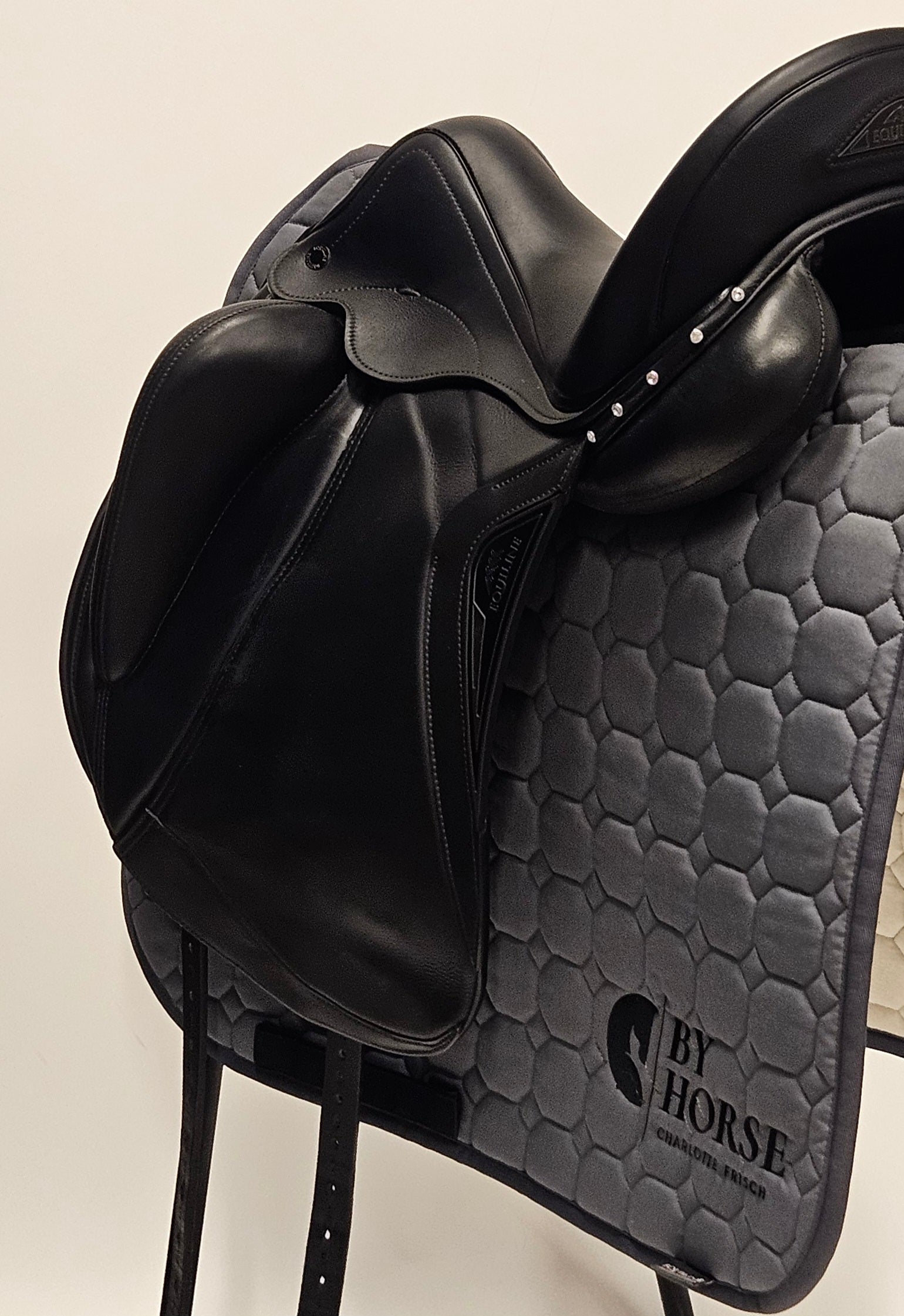 Equiline Alissum Dressyrsadel 17"/MW