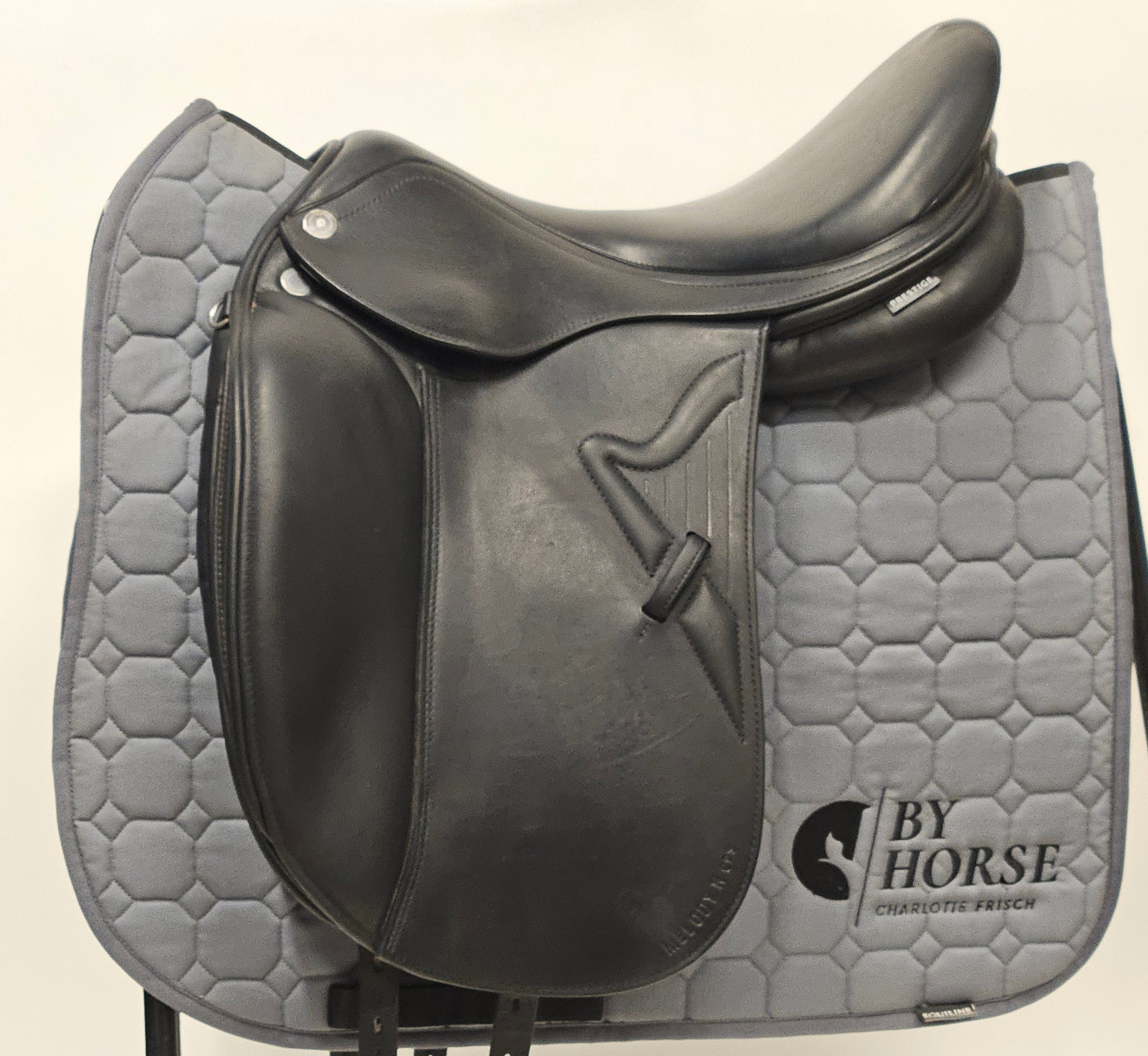 Prestige Melody CPS Dressyrsadel 17"/34