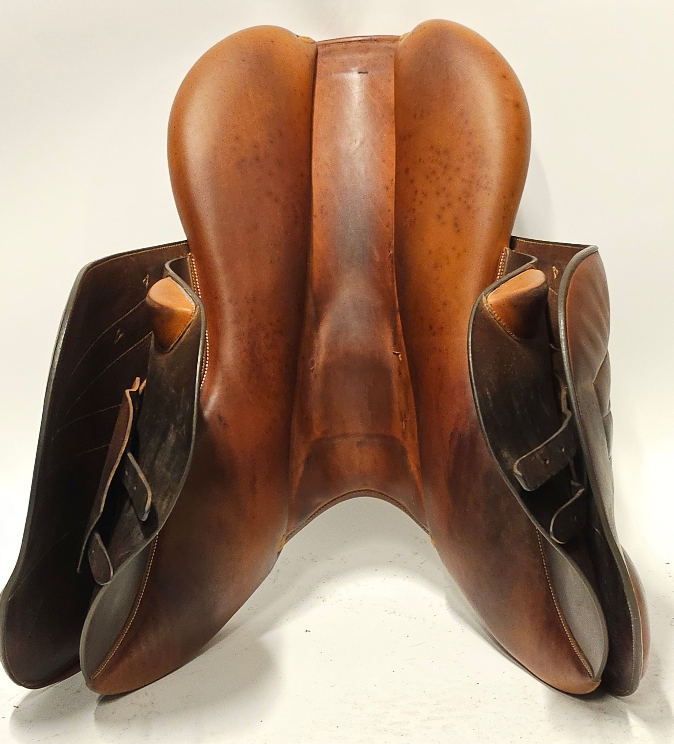 Butet Hoppsadel P 17,5"/XW