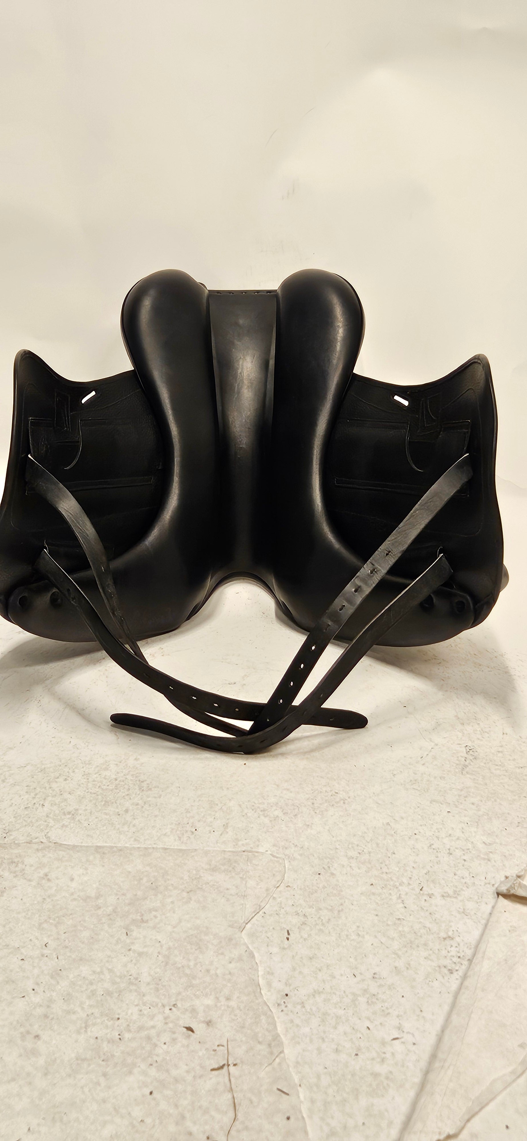 Childeric DFI Dressyrsadel 17"/MW