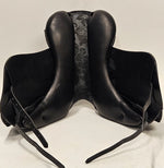 Ladda upp bild till gallerivisning, Prestige Melody Deep seat Dressyrsadel 17"/34
