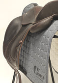 Load image into Gallery viewer, Antares Cadence Dressyrsadel 17,5"/ M
