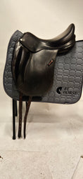 Load image into Gallery viewer, Equipe Olympia Dressyrsadel 17"/+1
