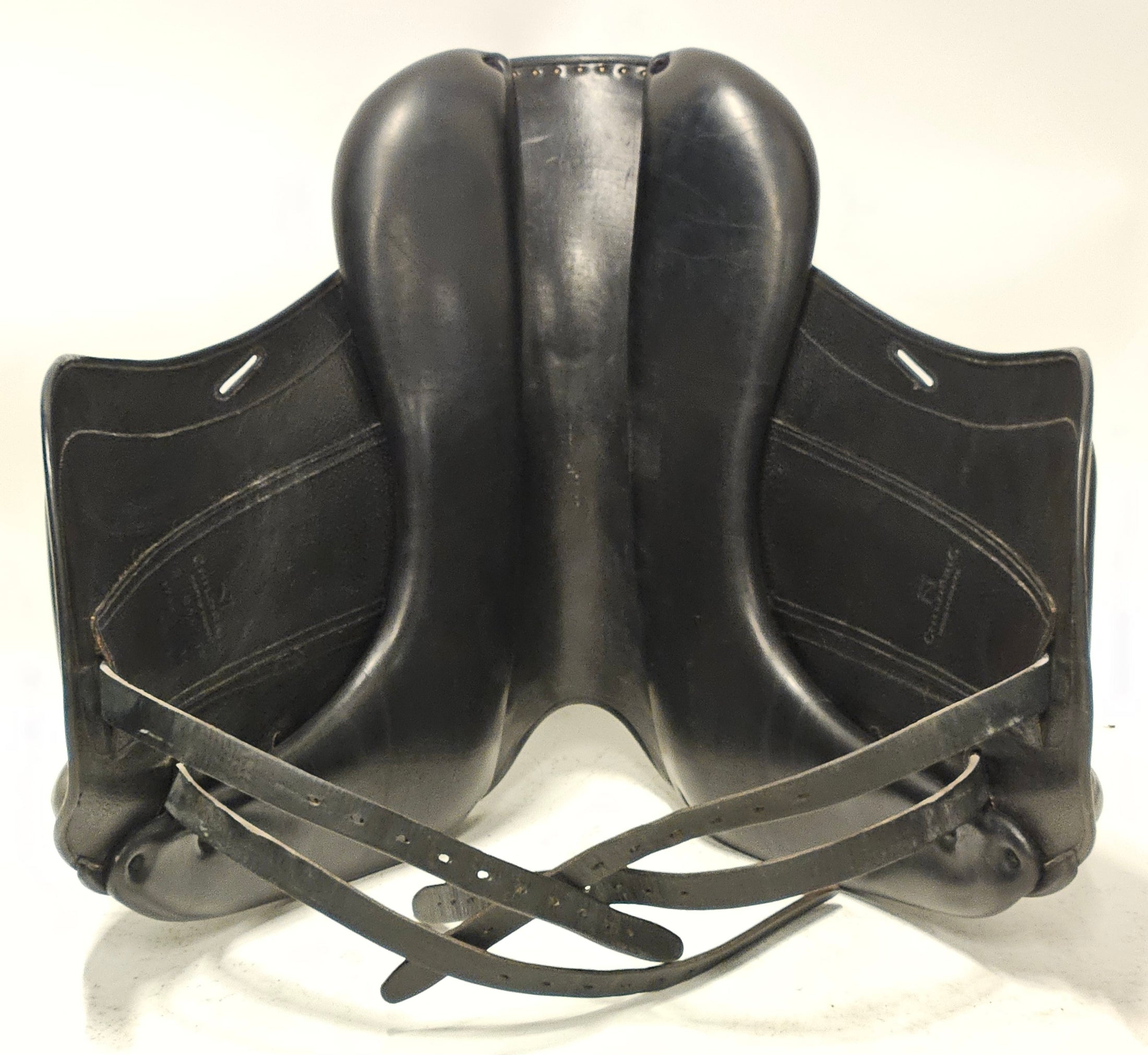 Childeric DAC Dressyrsadel 18"/MW
