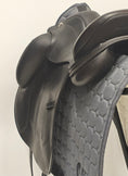 Load image into Gallery viewer, Erreplus Freestyle Dressyrsadel 18"/33 (M)
