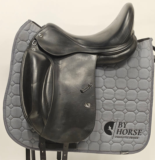 Prestige D2 Dressyrsadel 17/M