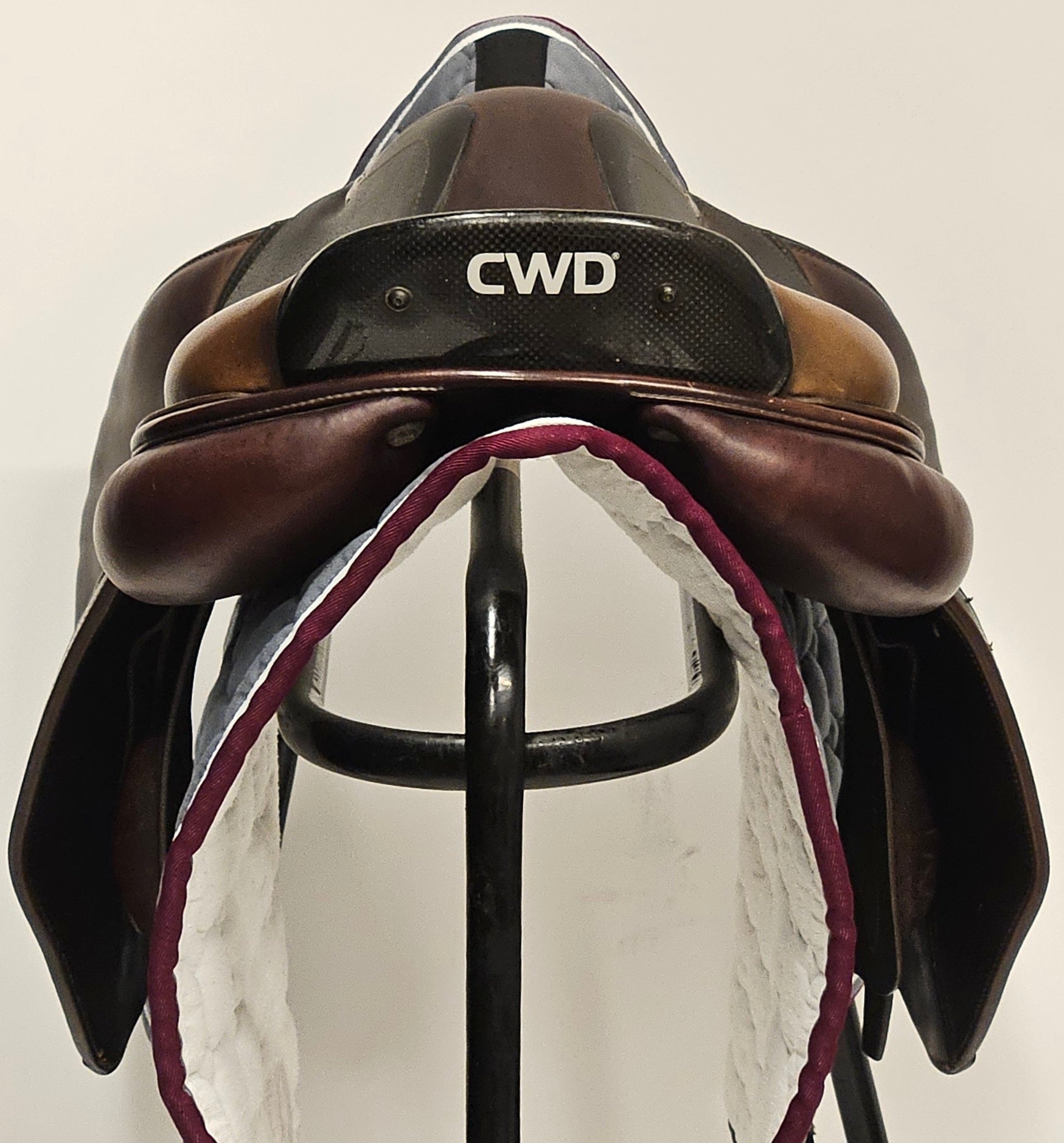 CWD 2G Hoppsadel 17"/M