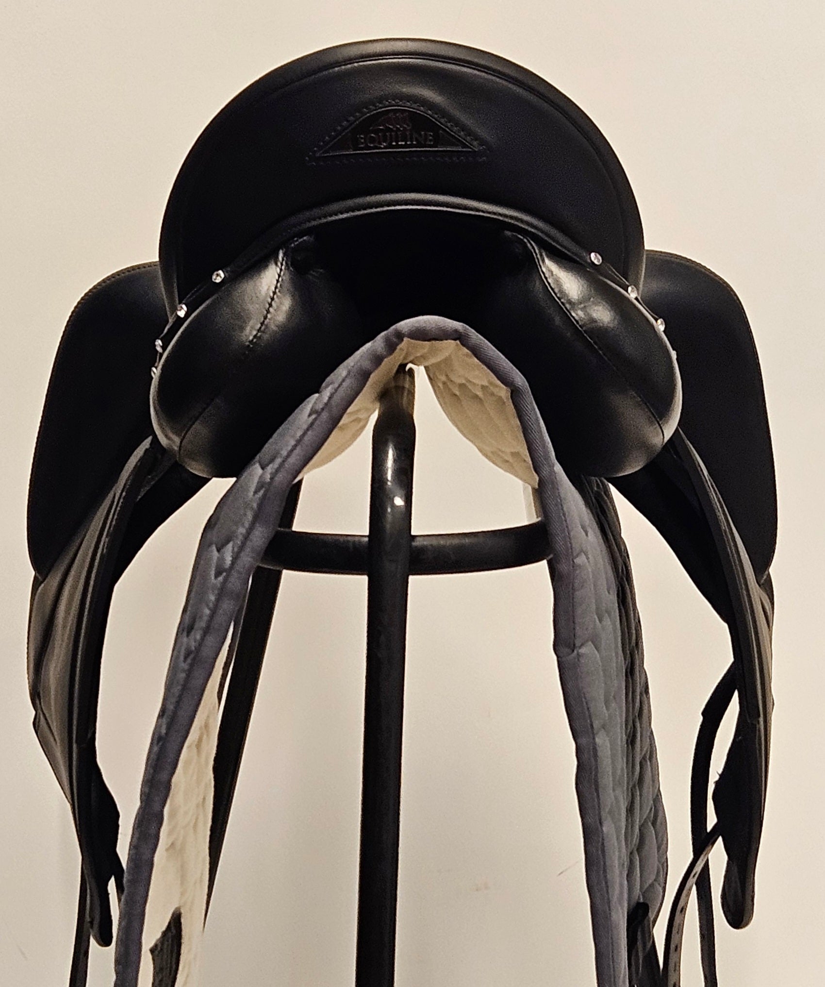 Equiline Alissum Dressyrsadel 17"/MW