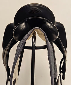 Equiline Alissum Dressyrsadel 17"/MW