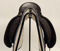 Load image into Gallery viewer, Wellington Elite Dressyrsadel 17"/M
