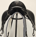 Load image into Gallery viewer, Prestige Melody K DP Dressyrsadel 17"/34 M
