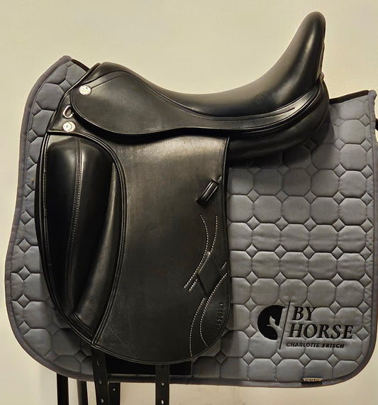 Prestige Philosophy Dressyrsadel 17"/34
