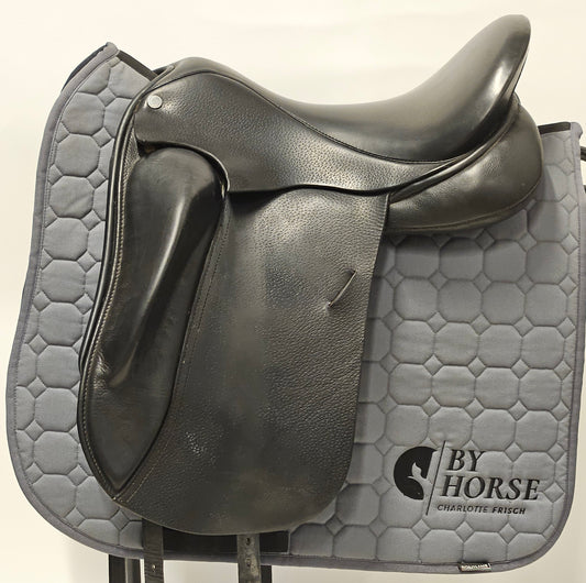 Connector Dressyrsadel 17,5"/3