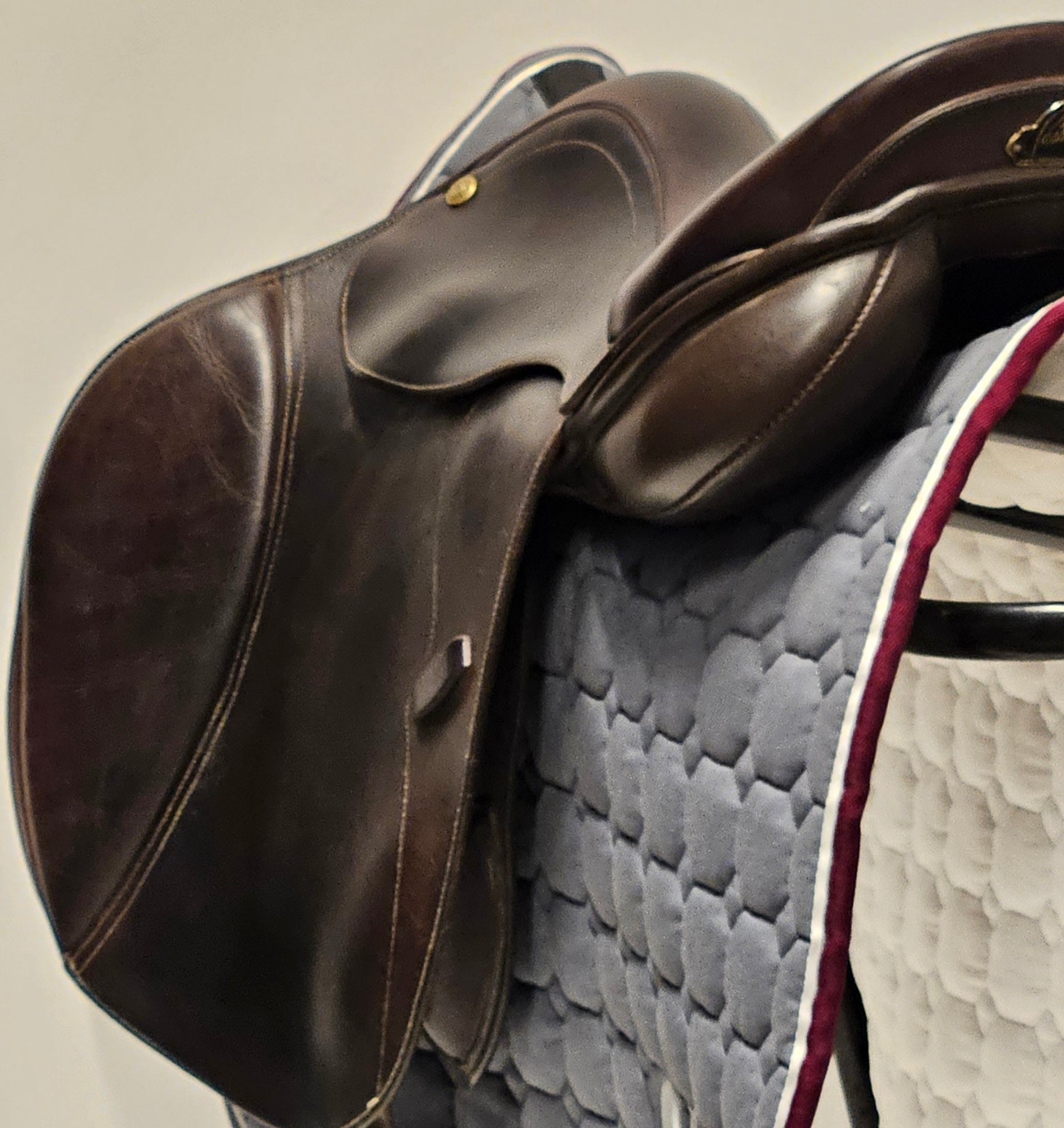 Pessoa Amo Hoppsadel 17"/W