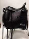 Load image into Gallery viewer, Albion Platinum SLK Dressyrsadel 17"/M
