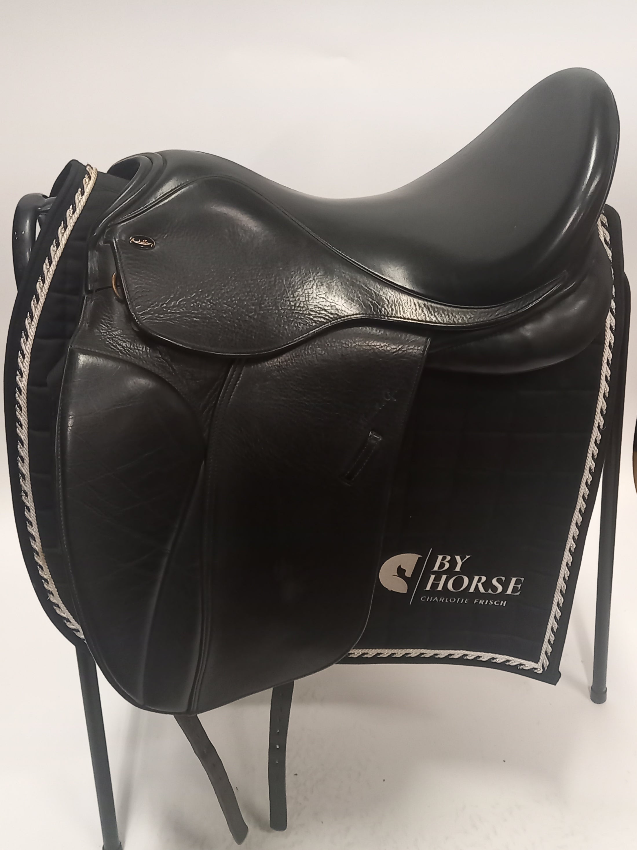 Santa Cruz Arthur Kottas Dressyrsadel 17"/W