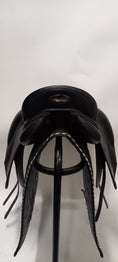 Load image into Gallery viewer, Tekna dressyrsadel 17"/W
